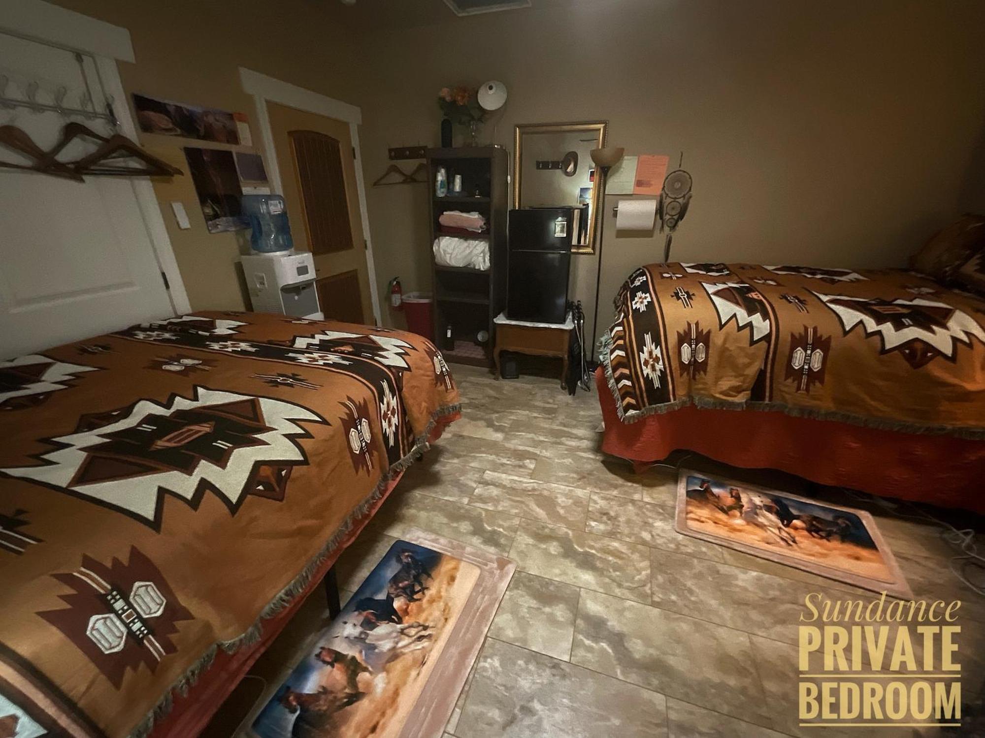 The Zion House - Affordable Bedrooms เฮอร์ริเคน ภายนอก รูปภาพ